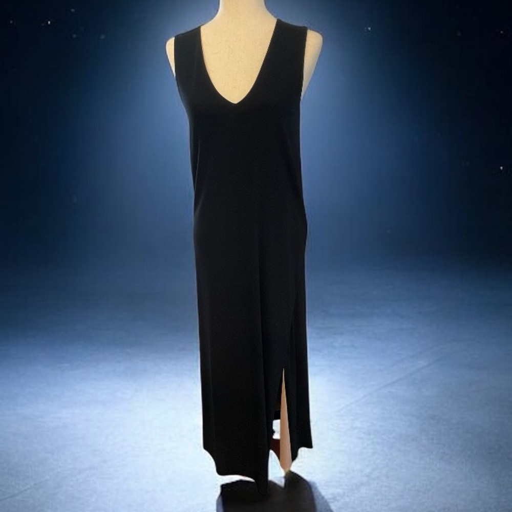 SOLD💖 Donna Karan Long Black Knit Sheath with
V-Neck and Side Slit NWT - Picture 7 of 16